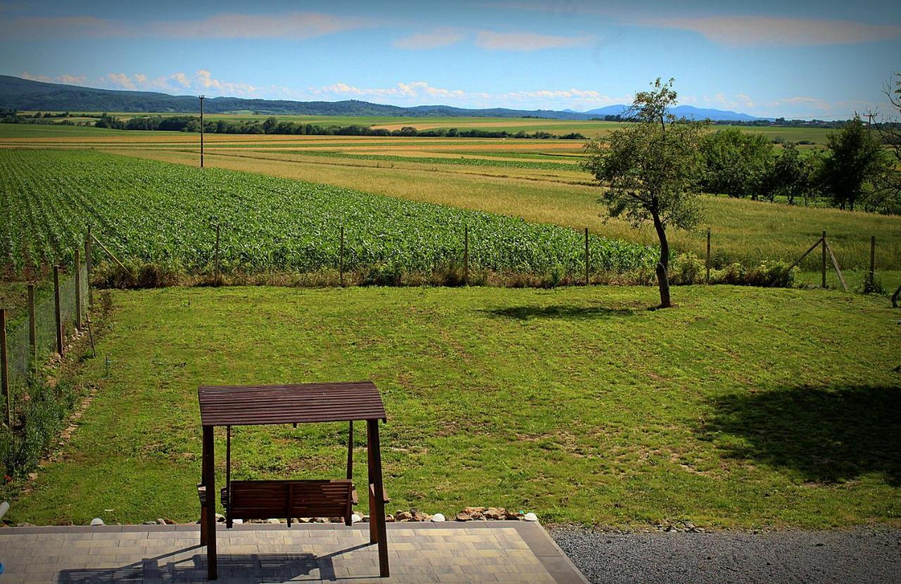 Yosefsfeld Bed & Breakfast Kutjevo ภายนอก รูปภาพ