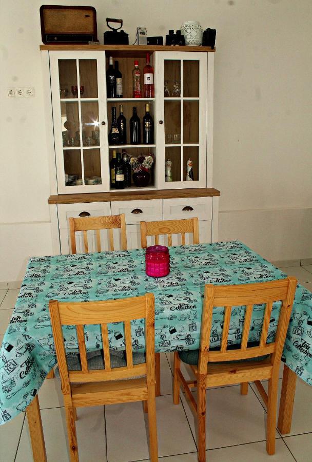Yosefsfeld Bed & Breakfast Kutjevo ภายนอก รูปภาพ